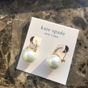 Kate Spade Shine on pearl drop earrings